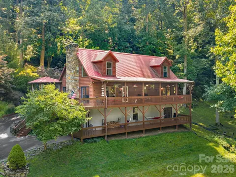 420 Chimney Rock Dr, Weaverville, NC 28787