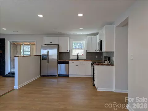 945 Summers Rd, Valdese, NC 28690