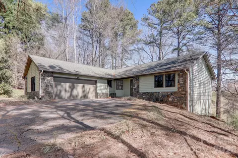 225 Sheepnose Dr, Lake Lure, NC 28746