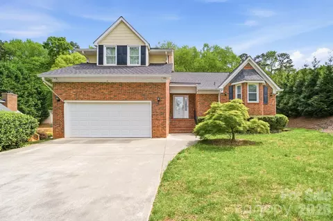810 Balsam Ter, Charlotte, NC 28214