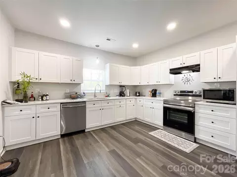 216 Winget Cir, Gastonia, NC 28054