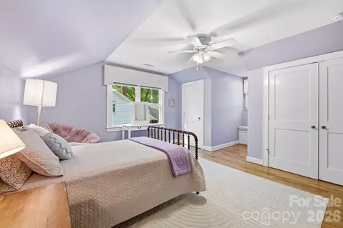 Bedroom - 551 7th Nw St NW, Hickory, NC 28601 photo 3 of 6