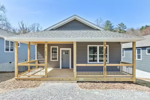 233 Edgewood S Rd S, Asheville, NC 28803