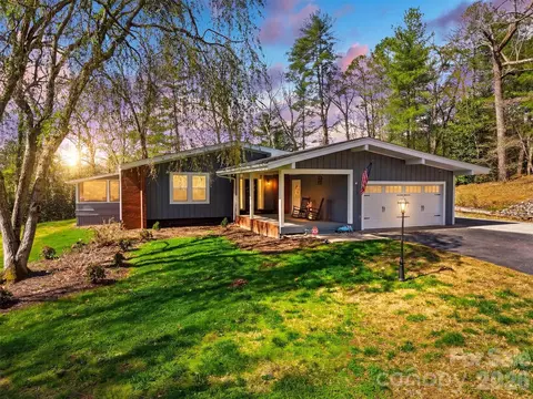 1300 Laurel Ne St NE, Valdese, NC 28690