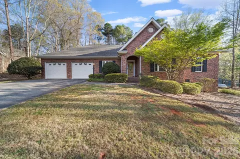 2910 Noritake Trl, Albemarle, NC 28001
