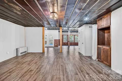 Living - 48 Back River Trl, Marshall, NC 28753 photo 3 of 4