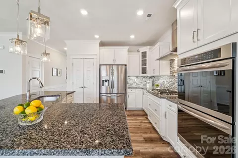 Kitchen - 4093 Clapton Dr, Lancaster, SC 29720 photo 2 of 4