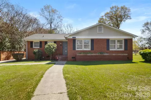 1538 Waddell St, Charlotte, NC 28216