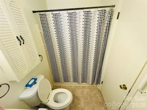 Bath - 1481 Grace Ave, Lancaster, SC 29720 photo 3 of 3
