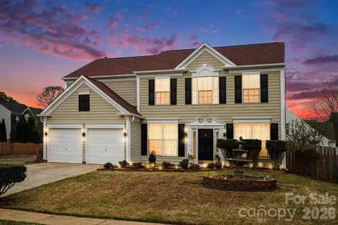 8727 Fieldcroft Dr, Charlotte, NC 28277