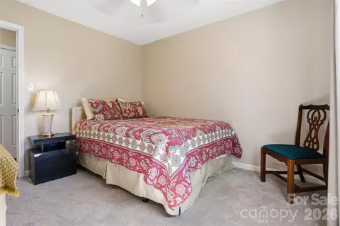 Bedroom - 3918 Plum St, Conover, NC 28613 photo 4 of 6