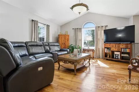 Living - 3918 Plum St, Conover, NC 28613 photo 2 of 2