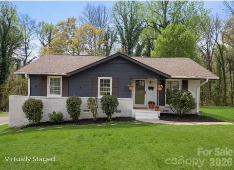 1423 Chelveston Dr, Charlotte, NC 28208