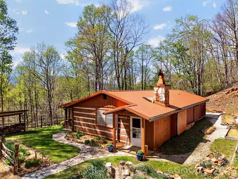 32 Seldom Home Dr, Black Mountain, NC 28711
