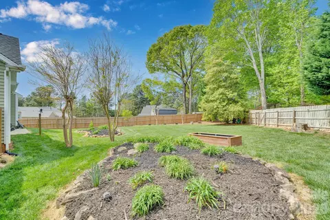 Exterior - 793 Seipel Dr, Denver, NC 28037 photo 3 of 4
