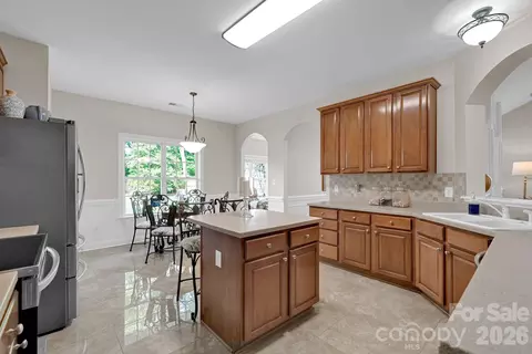 Kitchen - 793 Seipel Dr, Denver, NC 28037 photo 4 of 5