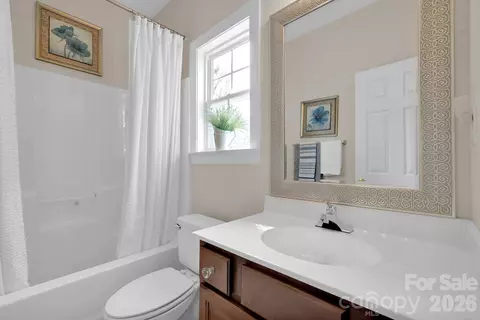 Bath - 793 Seipel Dr, Denver, NC 28037 photo 3 of 4