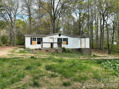 2137 Plumcrest Ln, Clover, SC 29710