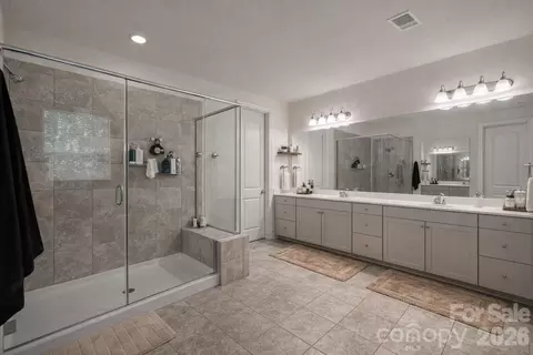 Bath - 5347 Baker Ln, Clover, SC 29710 photo 2 of 5