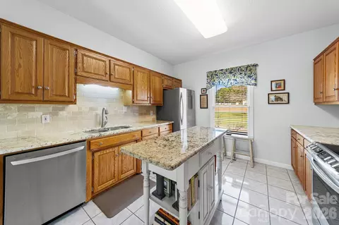 Kitchen - 6604 Lowesville Ln, Stanley, NC 28164 photo 2 of 6