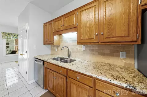 Kitchen - 6604 Lowesville Ln, Stanley, NC 28164 photo 6 of 6