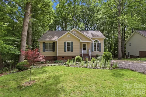 716 King St, Waxhaw, NC 28173