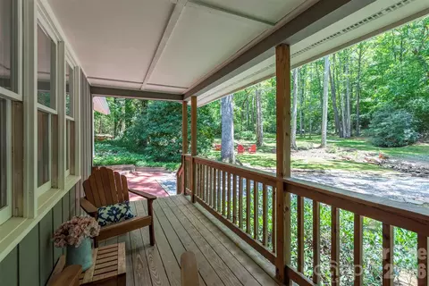 290 Patton Hill Rd, Swannanoa, NC 28778