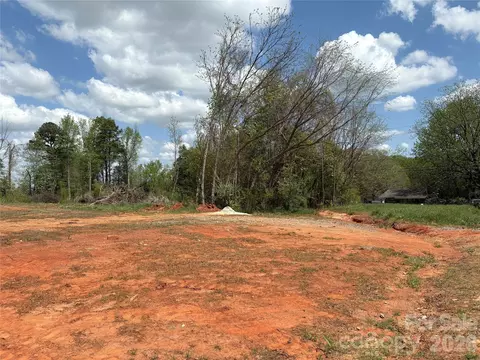 221 Benfield Rd, Kings Mountain, NC 28086