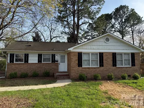 4723 Westcrest Dr, Charlotte, NC 28208