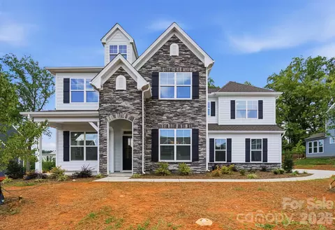 1321 Knob Creek Dr, Gastonia, NC 28054