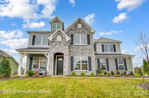 1321 Knob Creek Dr, Gastonia, NC 28054