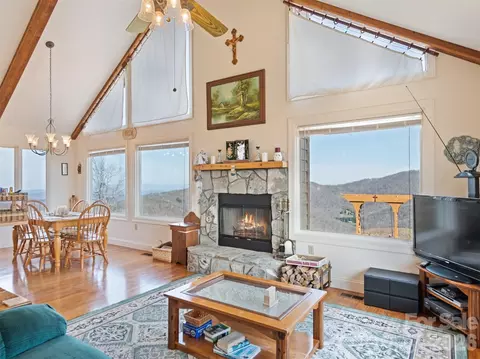 1007 Turkey Trot Rd, Clyde, NC 28721 photo 14