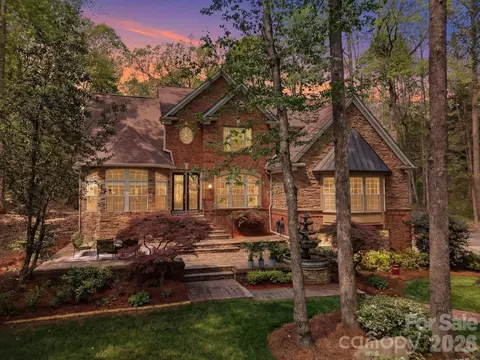 809 Savile Ln, Fort Mill, SC 29715