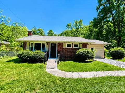 535 Nicholson Creek Rd, Brevard, NC 28712