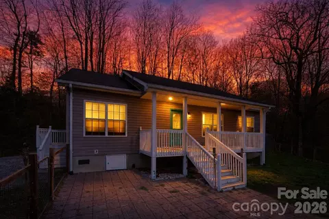 138 Elm St, Sylva, NC 28779 photo 2