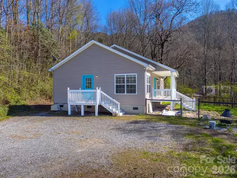 138 Elm St, Sylva, NC 28779 photo 4