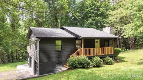 4 Smokey Mountain Dr, Swannanoa, NC 28778