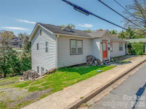 120 E Howard St, Tryon, NC 28782