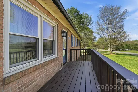 Exterior - 2985 E Nc 10 Hwy, Conover, NC 28613 photo 2 of 7