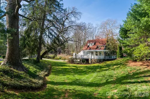 25 Blackwood Rd, Asheville, NC 28804