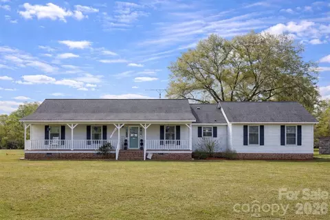 4226 Red Maple Rd, Kershaw, SC 29067