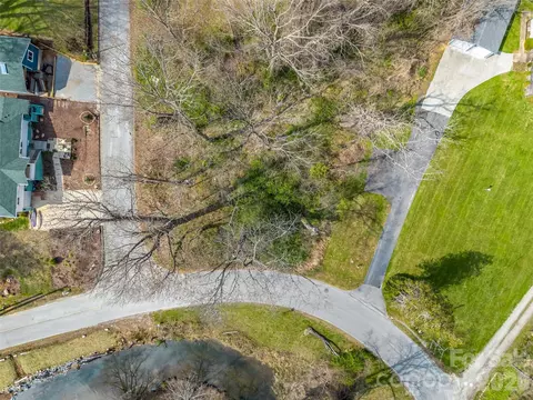 Georgia Avenue, Hendersonville, NC 28739