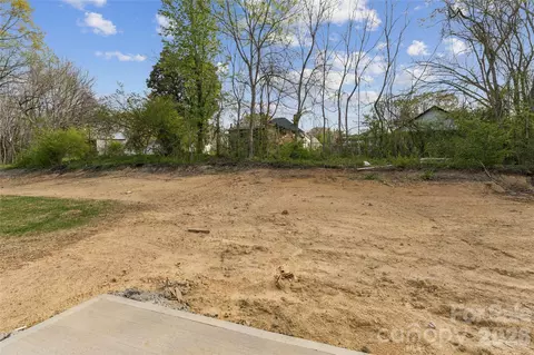 Exterior - 700 6th St, Spencer, NC 28159 photo 3 of 4