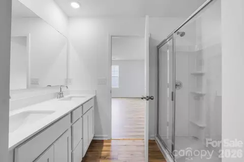 Entry Way - 301 Carter Lee Ln, Shelby, NC 28152 photo 5 of 5