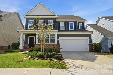 5084 Lily Pond Cir, Waxhaw, NC 28173