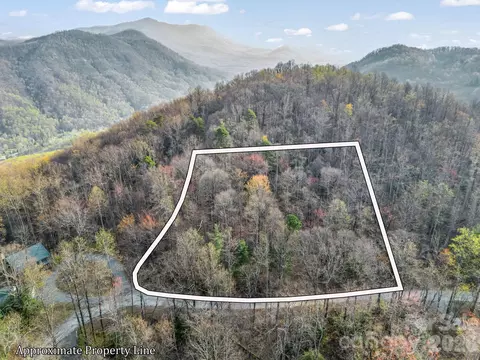 460 Mountain Lakes Drive #460, Tryon, NC 28782