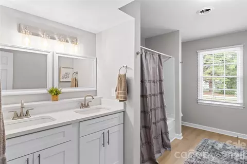 Bath - 2220 Ross Cauthen Rd, Lancaster, SC 29720 photo 1 of 2