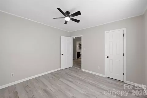 621 E A St, Newton, NC 28658 photo 23