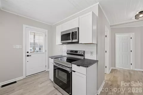 621 E A St, Newton, NC 28658 photo 12