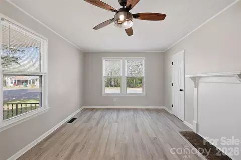 621 E A St, Newton, NC 28658 photo 15